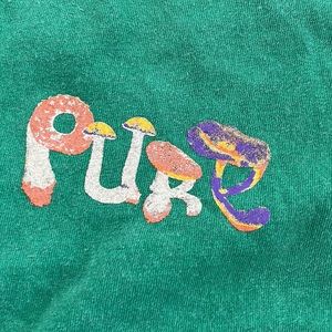 Trippy mushrooms Tee “PURE”